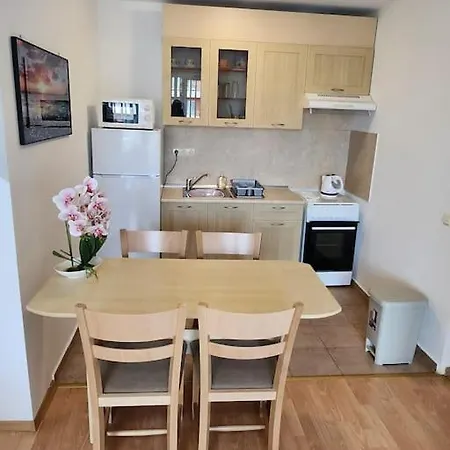Modern 1 Bed Apt, Nesebar Apartmán *